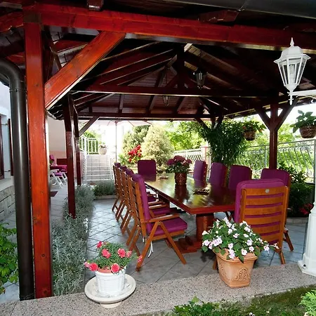 Bed & Breakfast Klara 3* Ičići
