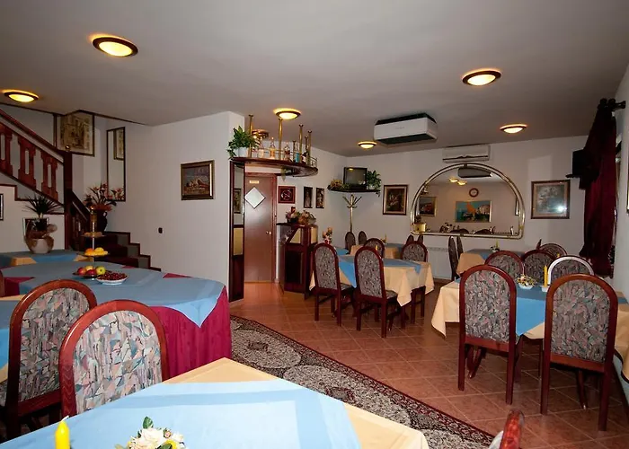 Klara לינה וארוחת בוקר