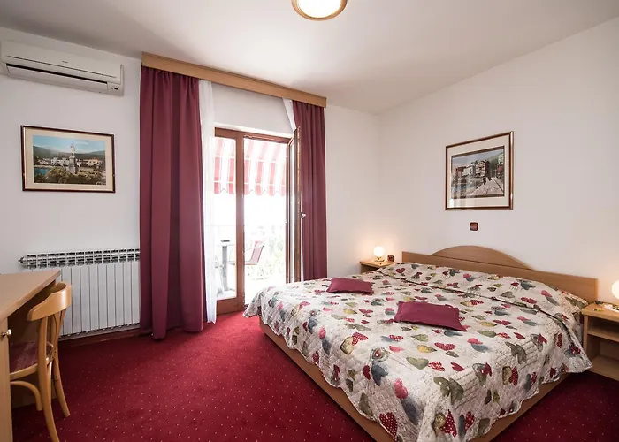 Klara לינה וארוחת בוקר