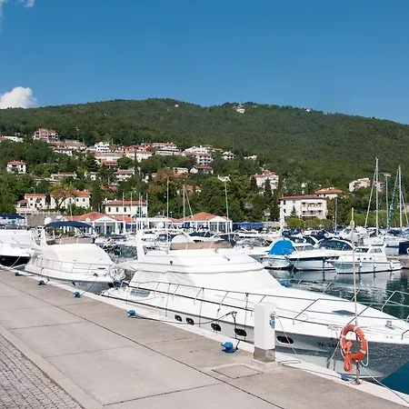 Bed & Breakfast Klara 3*