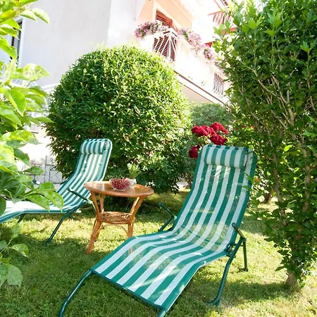 Klara Bed & Breakfast 3*