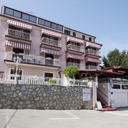 Klara 住宿加早餐酒店 Ičići