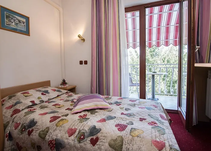 Frühstückspension Klara 3*